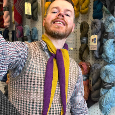 What George Knits – The Modernist Scarf by Nicole Hawkesford